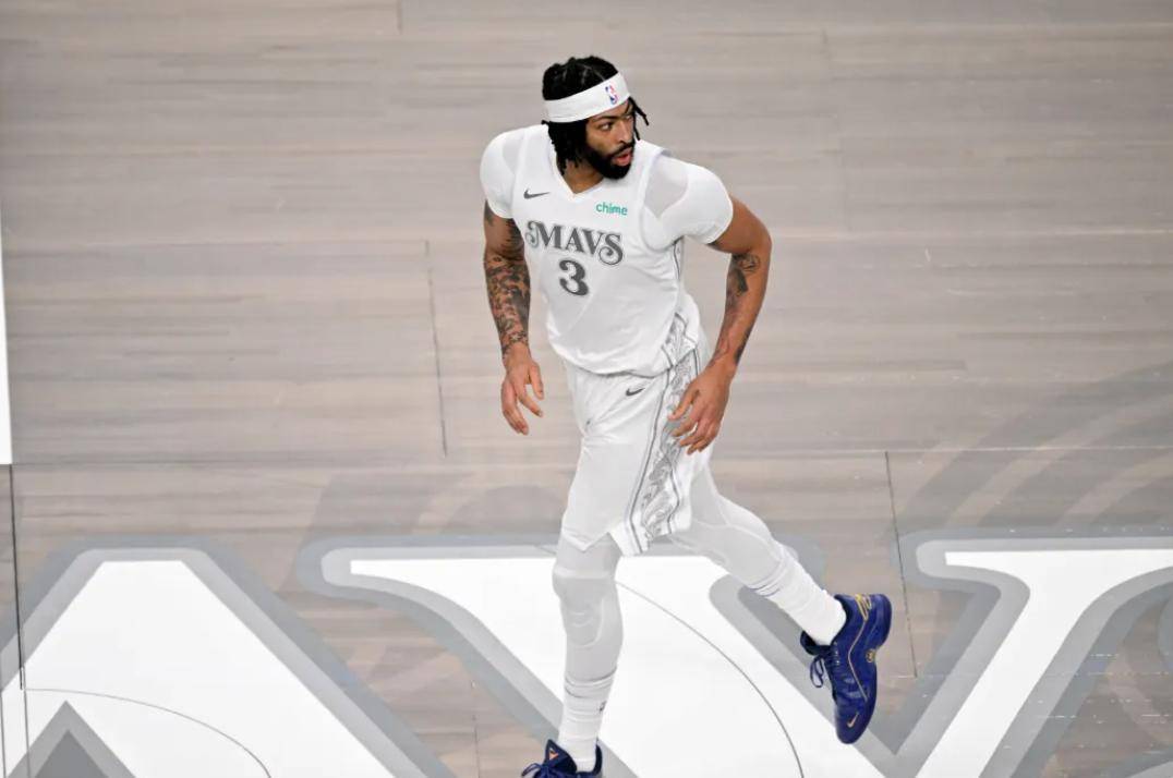 浓眉哥连续三场比赛得分超过重返赛场，TES不断突破！的简单介绍九游体育入口