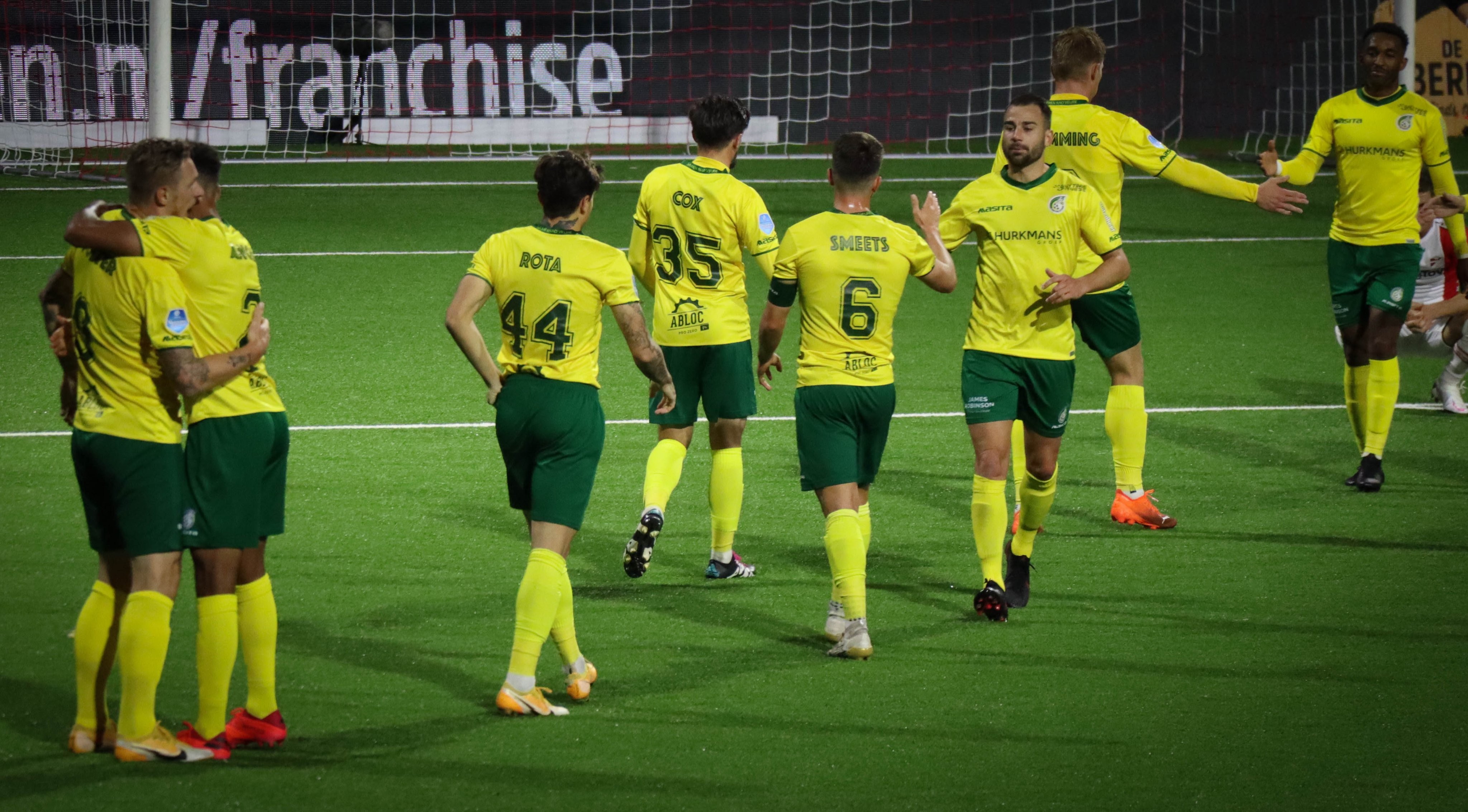 关于荷甲倒计时，门兴格拉德巴赫转会期复出首秀，细节引发关注，质疑声仍在，控场能力受关注的信息