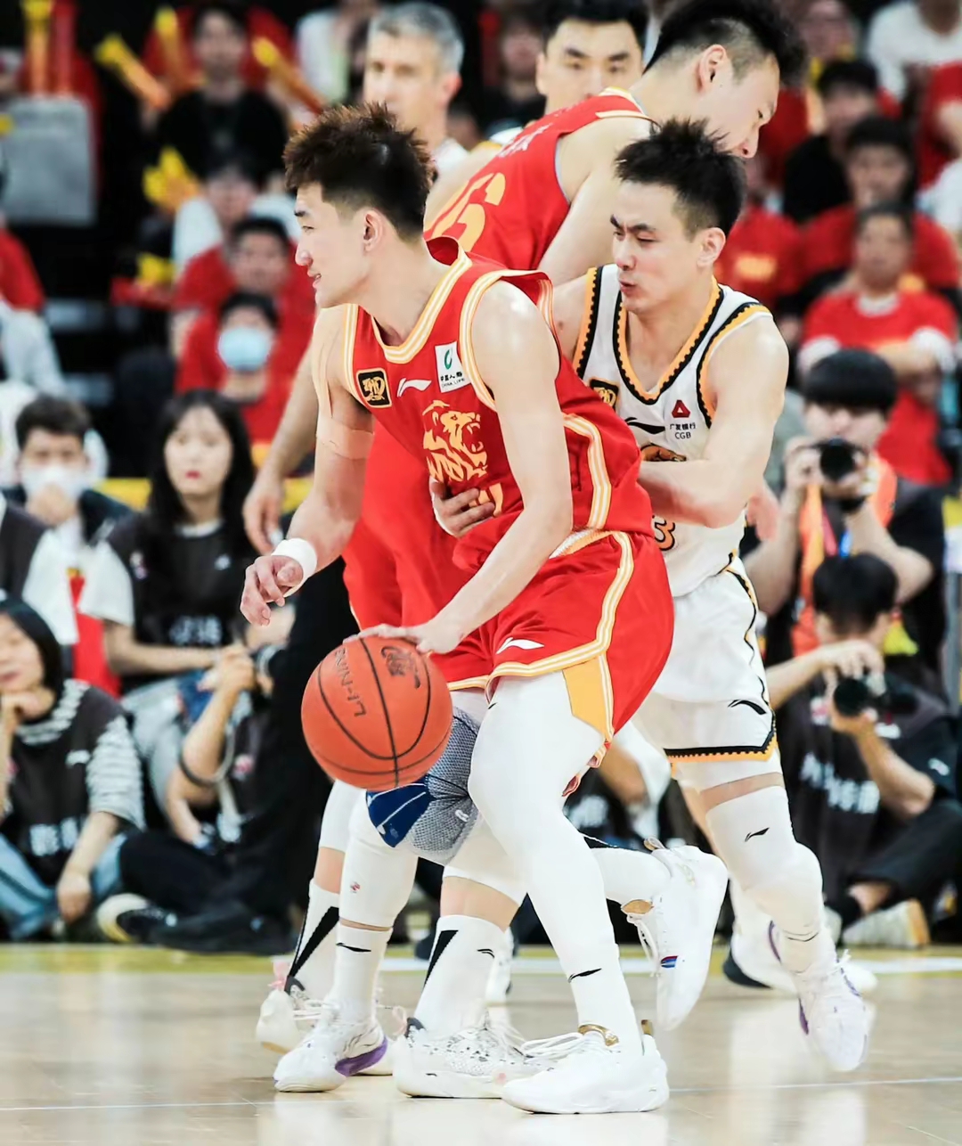 包含全明星赛倒计时,辽宁本钢集结日篮板制胜,细节引发关注,底气十足,临场指挥获称赞的词条 包含全明星赛倒计时,辽宁本钢集结日篮板制胜,细节引发关注,底气十足,临场指挥获称赞的词条