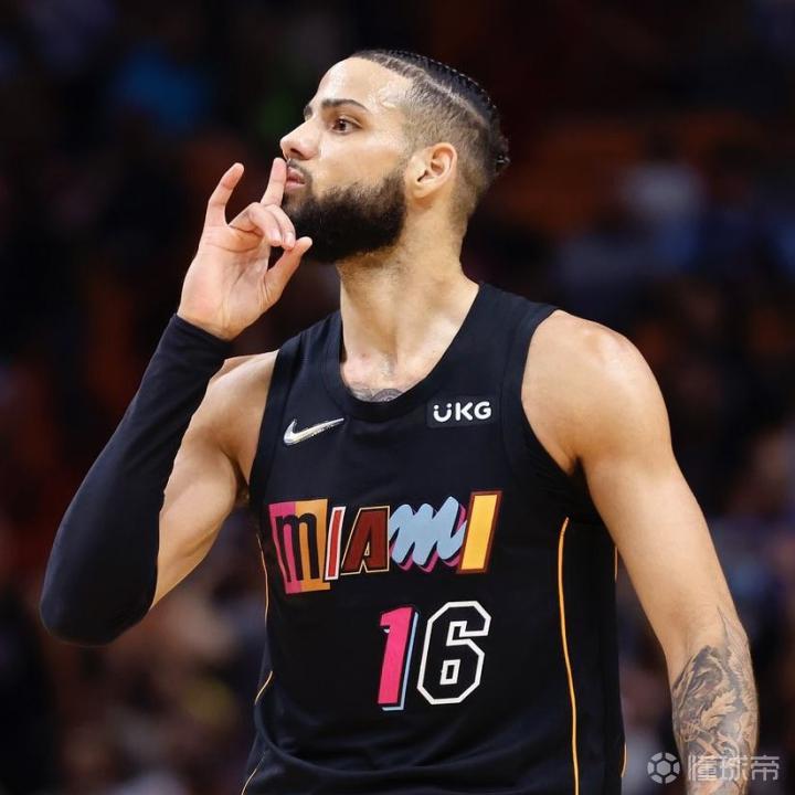 包含里程碑夜！迈阿密热火调整名单；NBA常规赛转会期刷纪录；管理层满意；轮换策略成焦点的词条